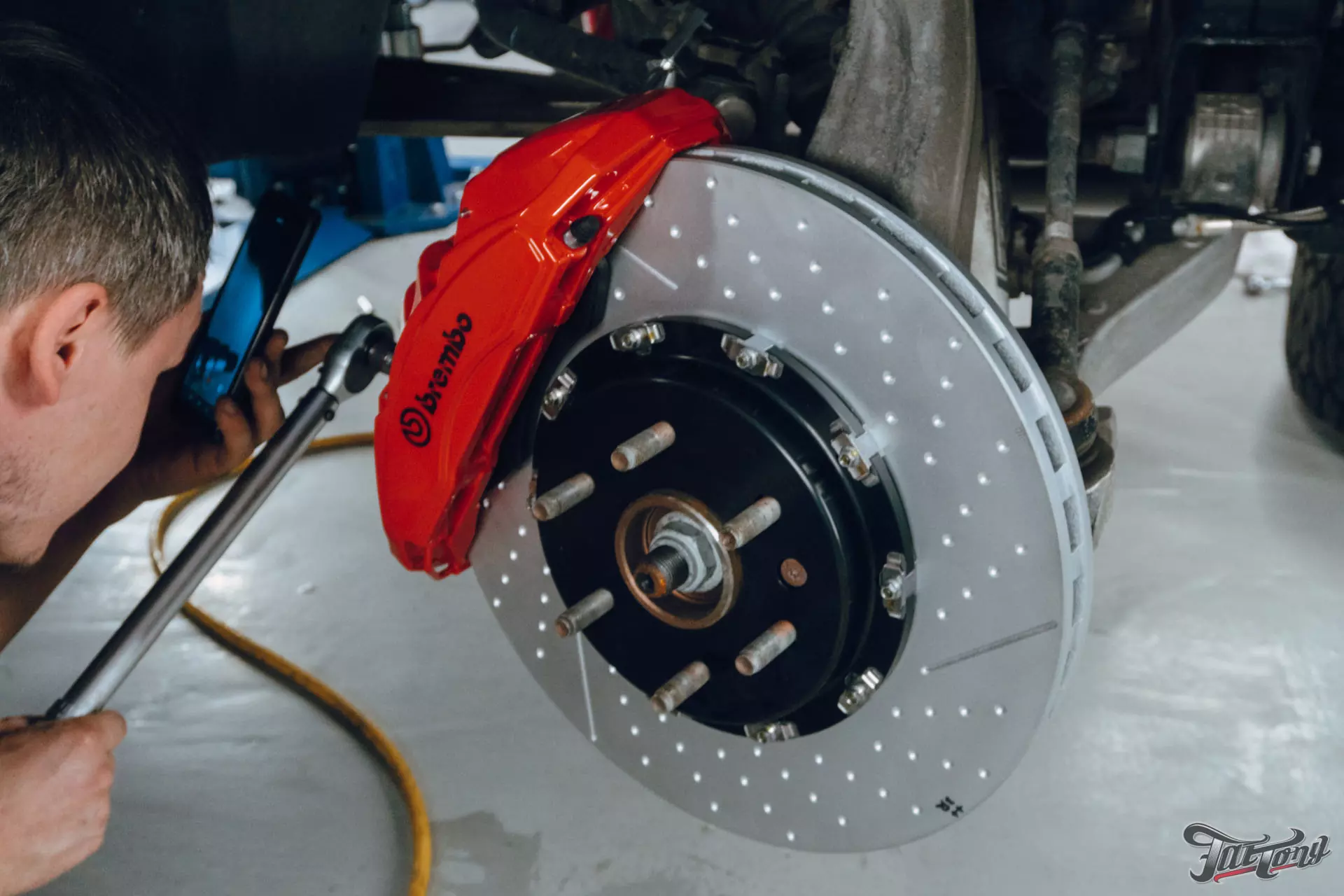 RAM TRX. Установка тормозной системы Brembo